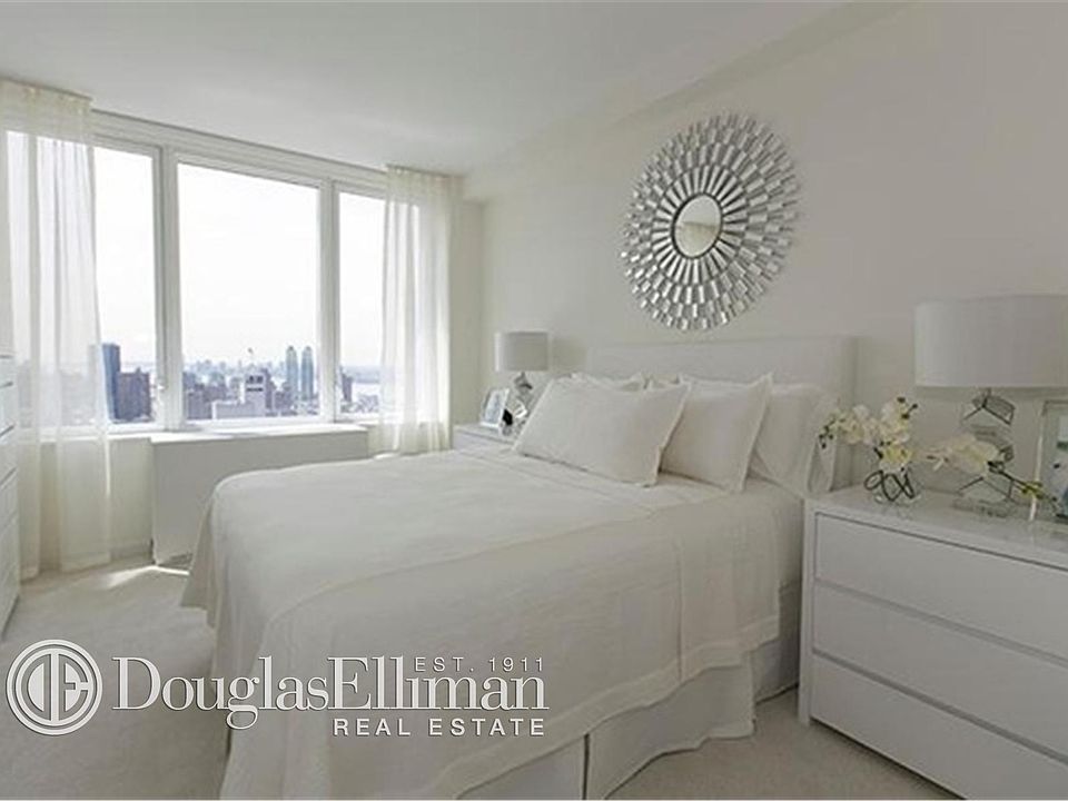 1st image of 160 W 62nd St APT 44A