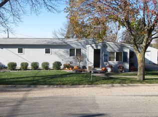 426 2nd Ave, Dedham, IA 51440
