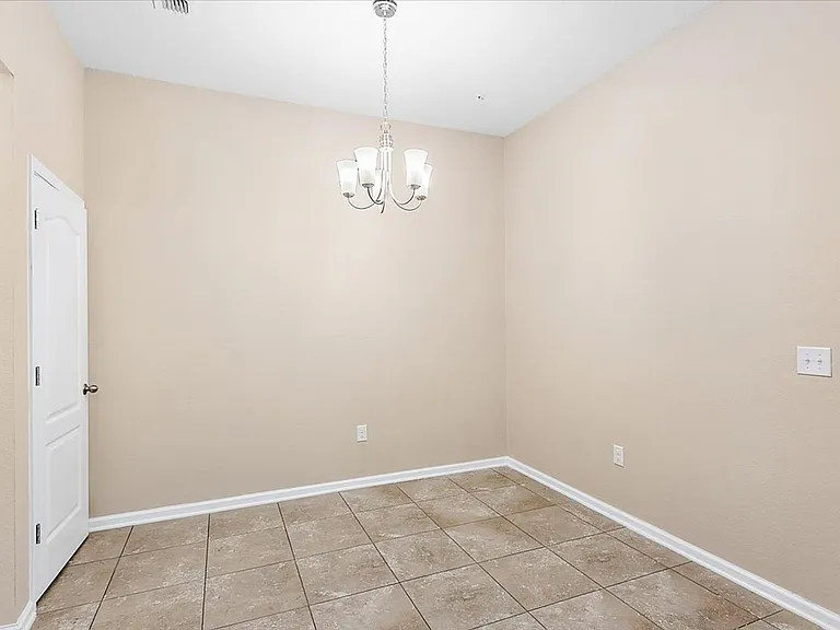 208 Larkin Pl #107 — Photo 8