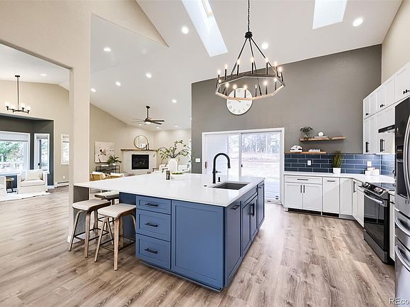 4th image of 2539 Lake Meadow Drive
