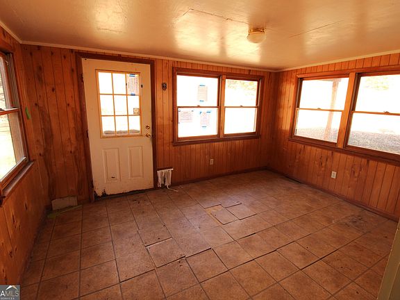 4th image of 147 W Highland St