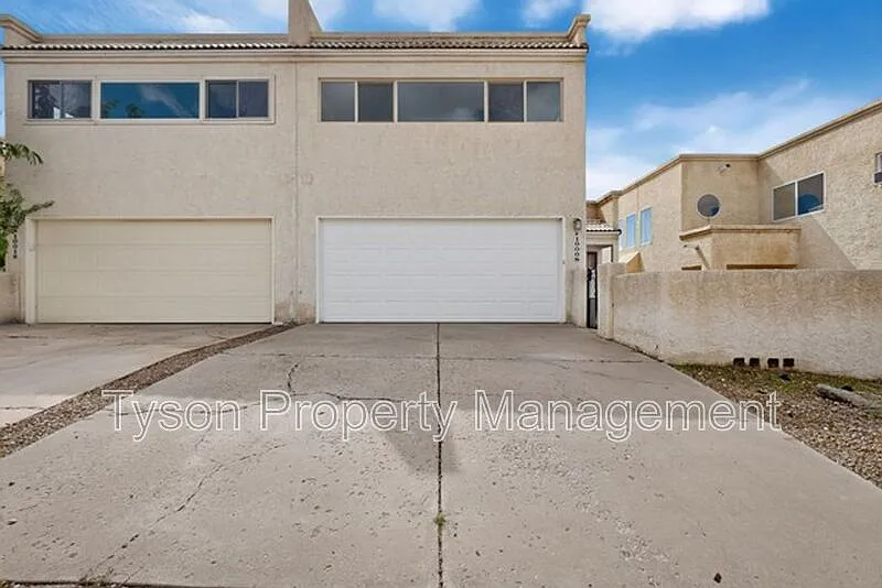 10008 Del Chaparral Ct NE