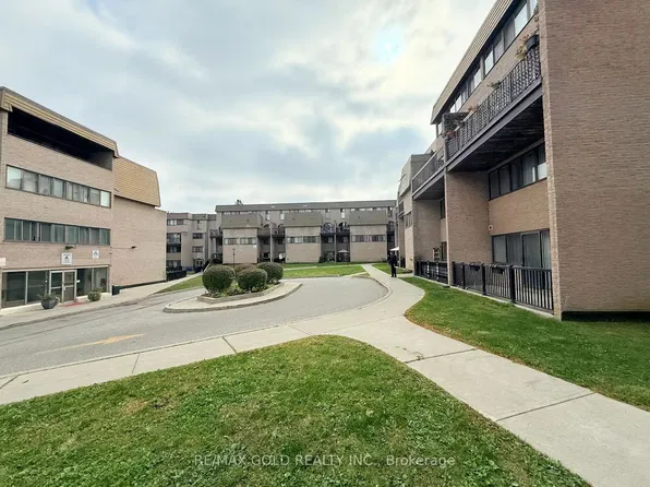 2095 Roche Ct #179, Mississauga, ON L5K 2C8