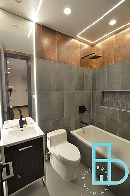 Rented by Miron Realty Group | media 43