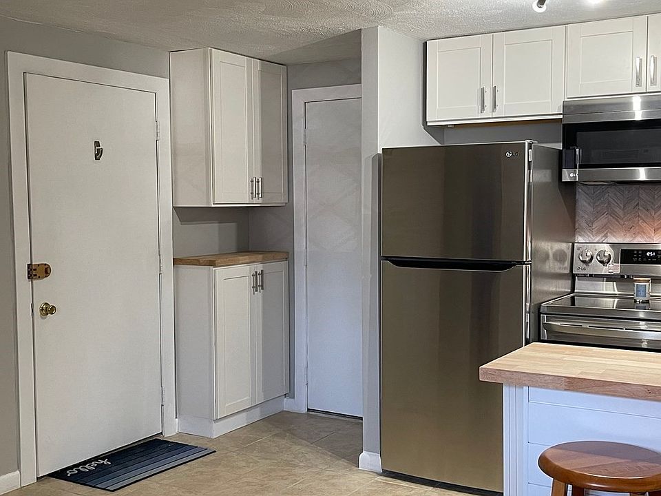 Chateaux Westgate Condominiums 112 Oak Ln Brockton MA Zillow