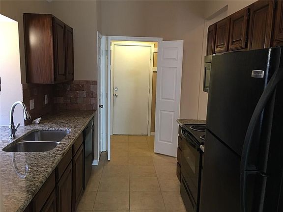 5th image of 6017 Hilltop Dr