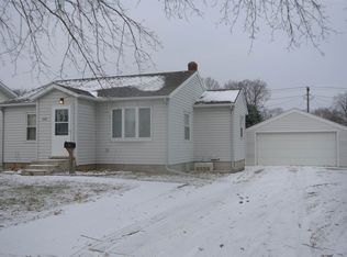 615 Vine St, Osage, IA 50461