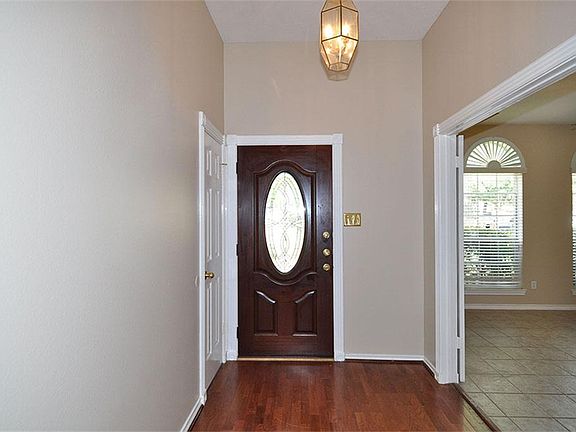 4th image of 2735 Blue Jay Cir
