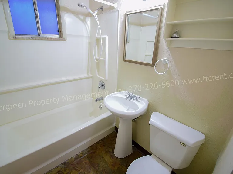 V-06 — Photo 9