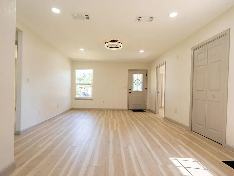 58 Hybiscus Ct — Photo 2
