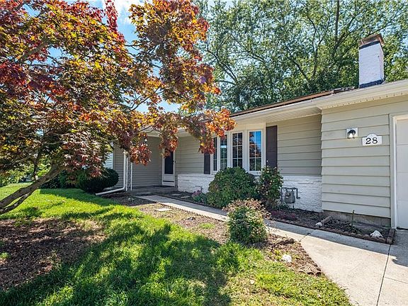 4th image of 28 Cadoret Dr