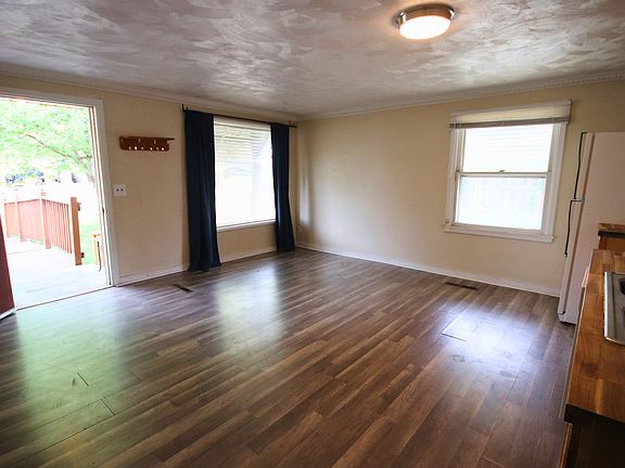 5th image of 417 N De Clark Ave #1A