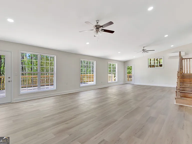 140 Mary Freeman Rd — Photo 43