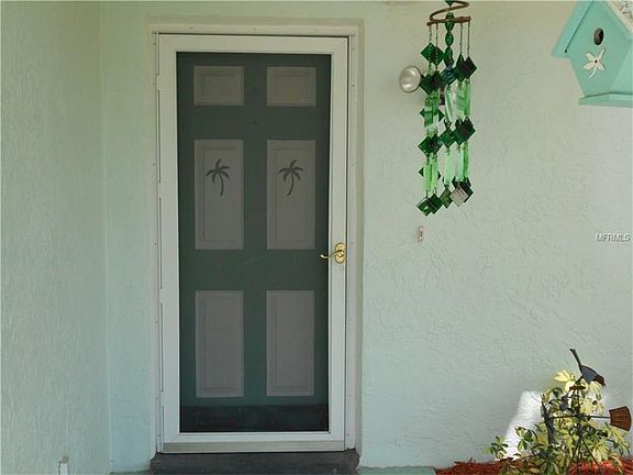 3rd image of 1138 Gage Ave