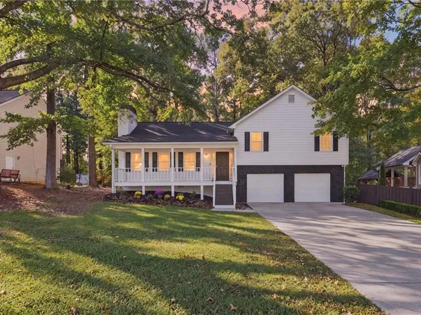 2705 Horseshoe Creek Dr SW, Marietta, GA 30064