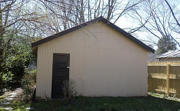 3rd image of 1309 Avondale Ave