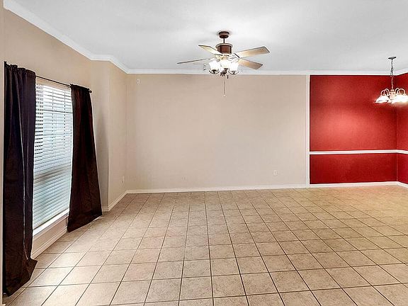 5th image of 213 Hartford Dr