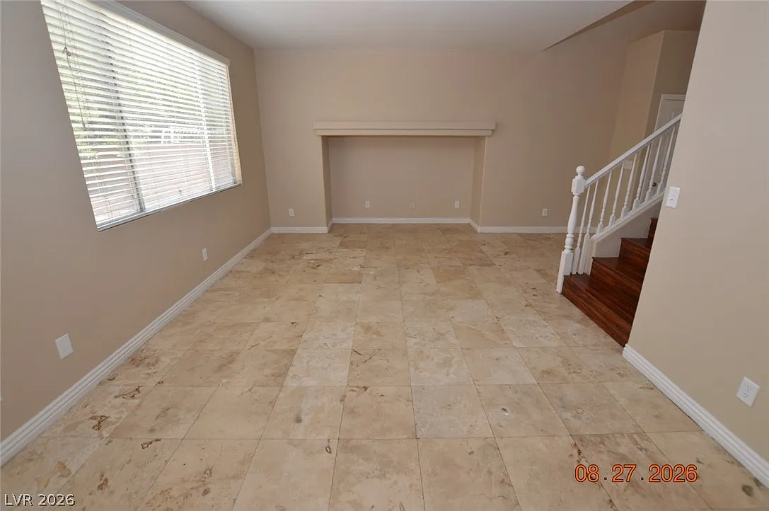 4 bed, 2.5 bath, 1549 sqft, $1,995 — Photo 4