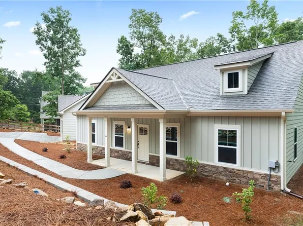 165 Wolverine Dr, Waleska, GA 30183
