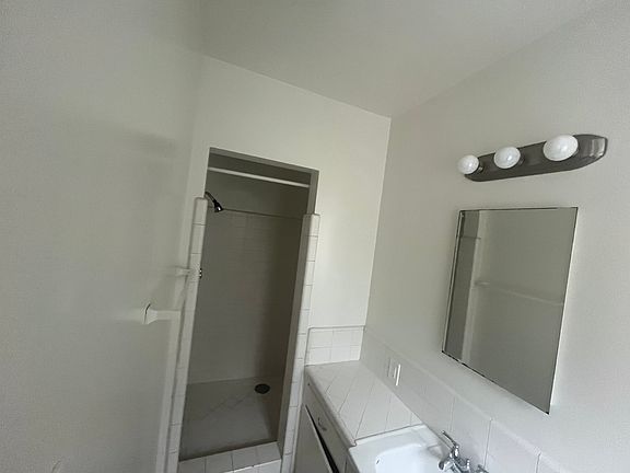 5th image of 11124 Venice Blvd APT 4A