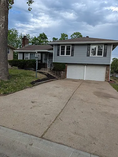 11909 Bennington Ave Photo 1