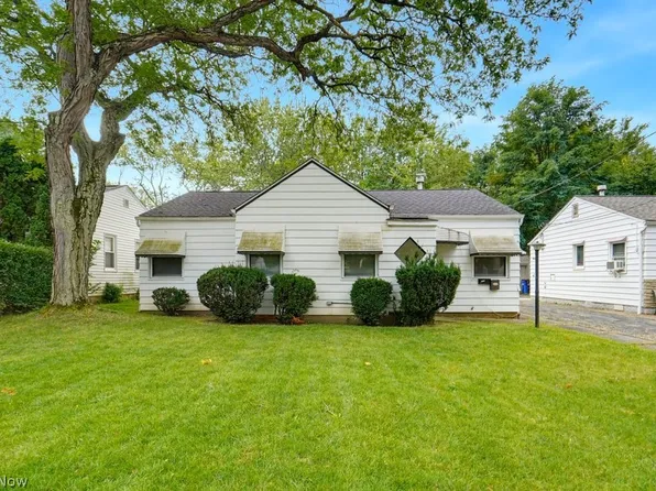 2076 Green Rd, Cleveland, OH 44121