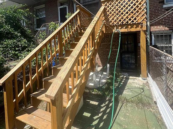 5th image of 2615 Mura St