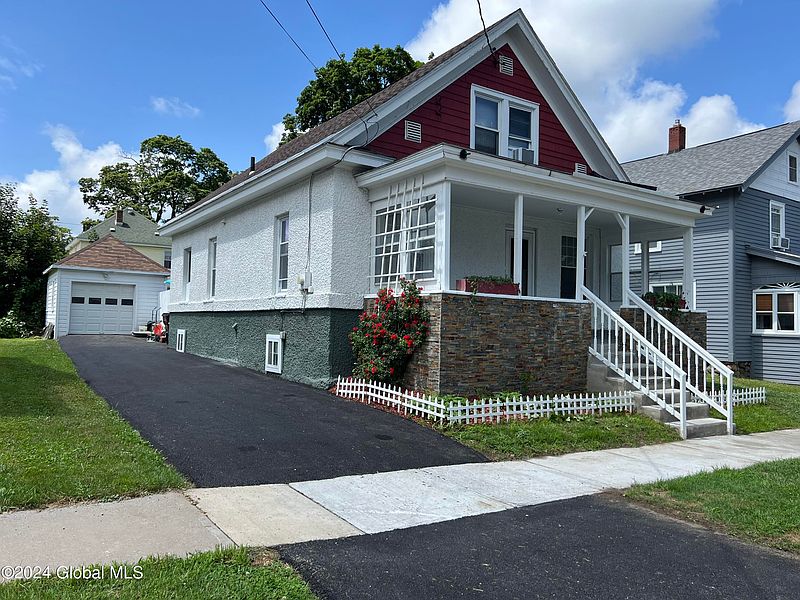 2nd image of 22 Spruce Street