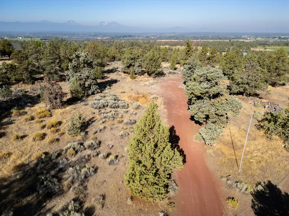 65715 93rd St, Bend, OR 97703