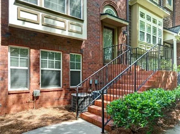 19 High Top Rd, Sandy Springs, GA 30328