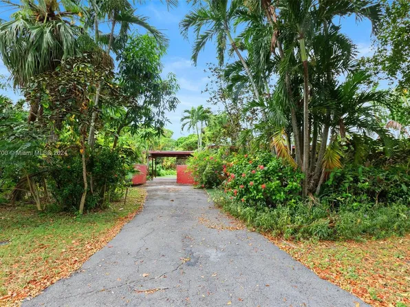 188 Cherokee St, Miami Springs, FL 33166