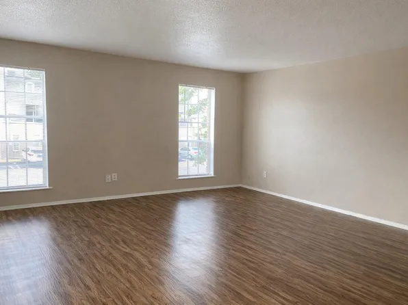 217 Church St APT 201, Galveston, TX 77550