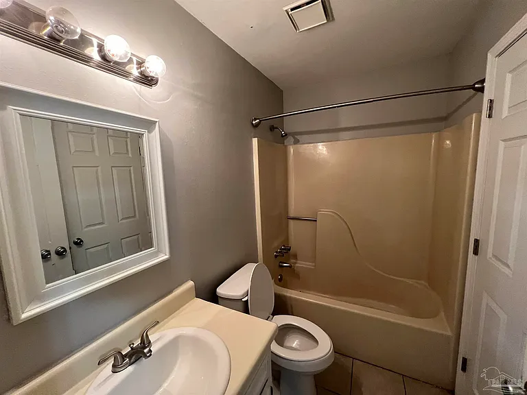 9463 Sunnehanna Blvd — Photo 5