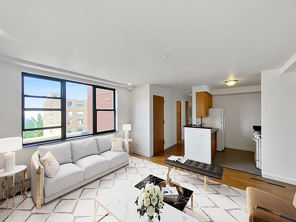 3rd image of 6 E 116th St APT 8A