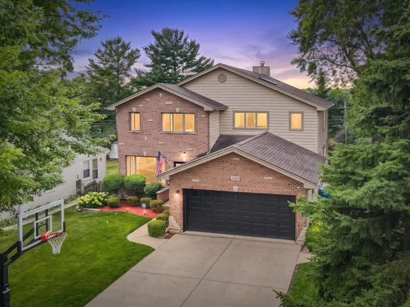 106 N Kenilworth Ave, Mount Prospect, IL 60056