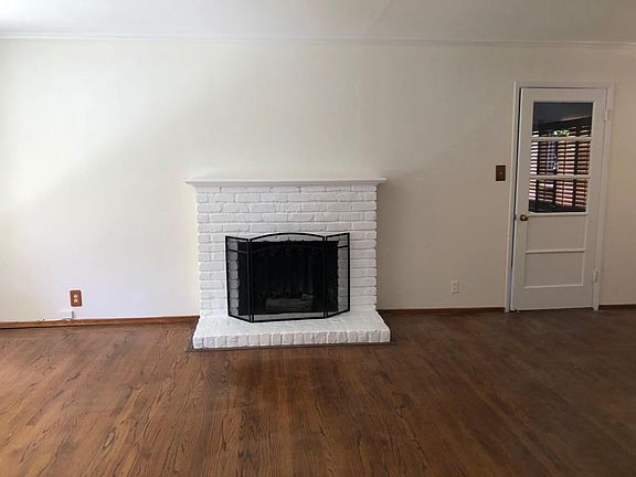 5th image of 310 Durham St