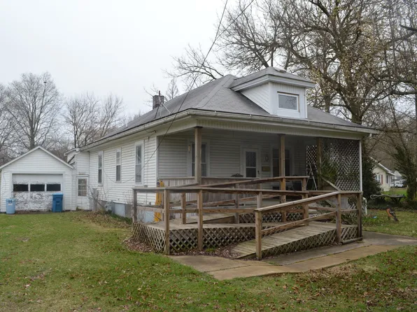 235 N Washington St, Tiskilwa, IL 61368