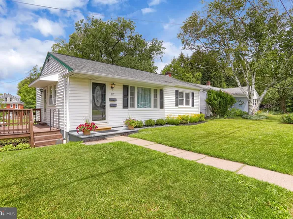 117 Noll St, Pleasant Gap, PA 16823