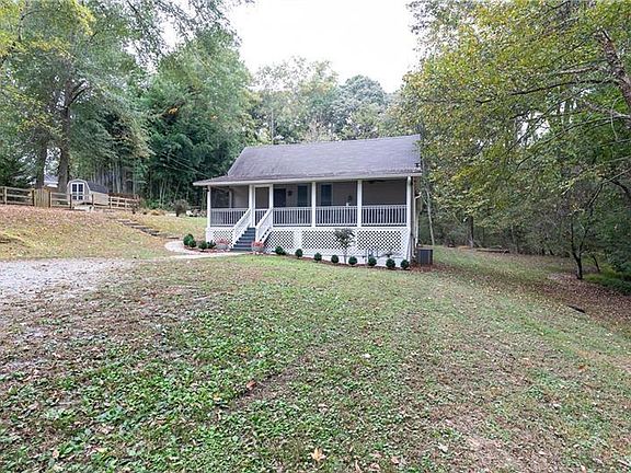 4th image of 4481 McLain Cir
