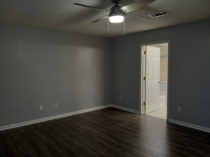 6787 Rickwood Dr — Photo 35