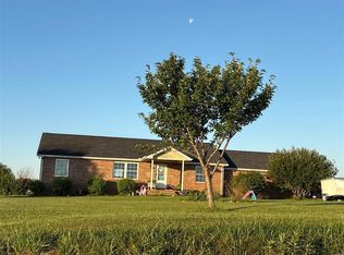 565 White Rd, Portland, TN 37148