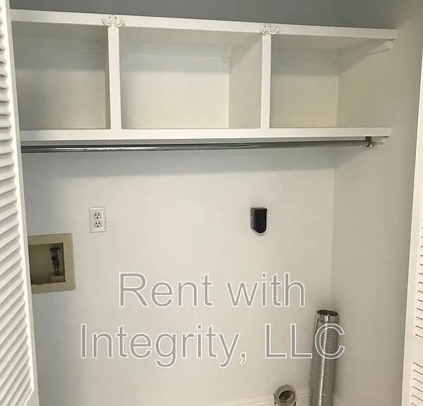 156D Locke St — Photo 17
