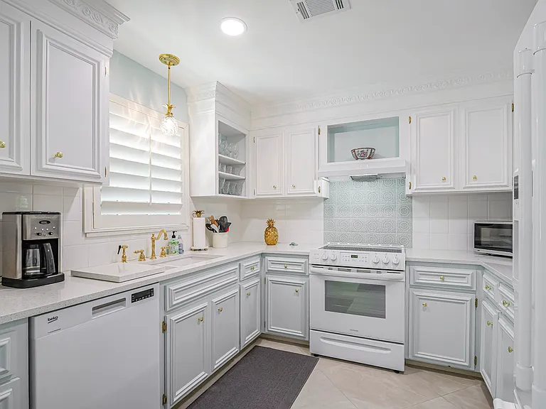 900 Jasmine Ln — Photo 8