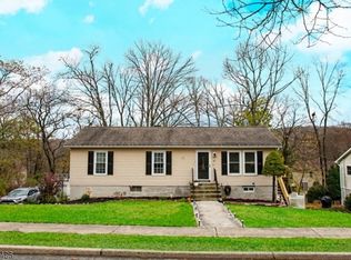 27 Birch Dr, Newton, NJ 07860