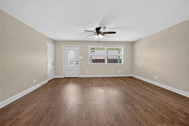 3 bed, 2.0 bath, 1400 sqft, $2,000 — Photo 4