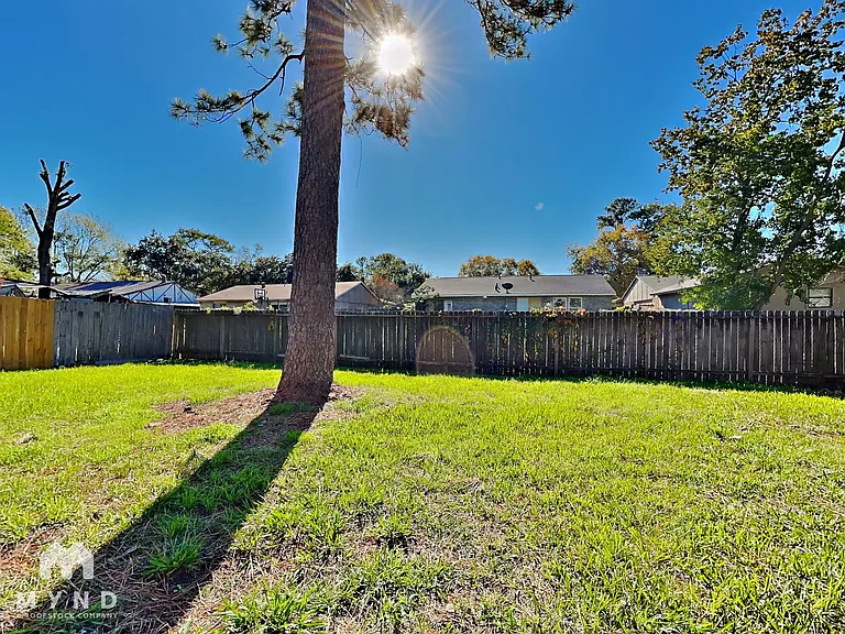 14006 Pinewest Ct — Photo 15