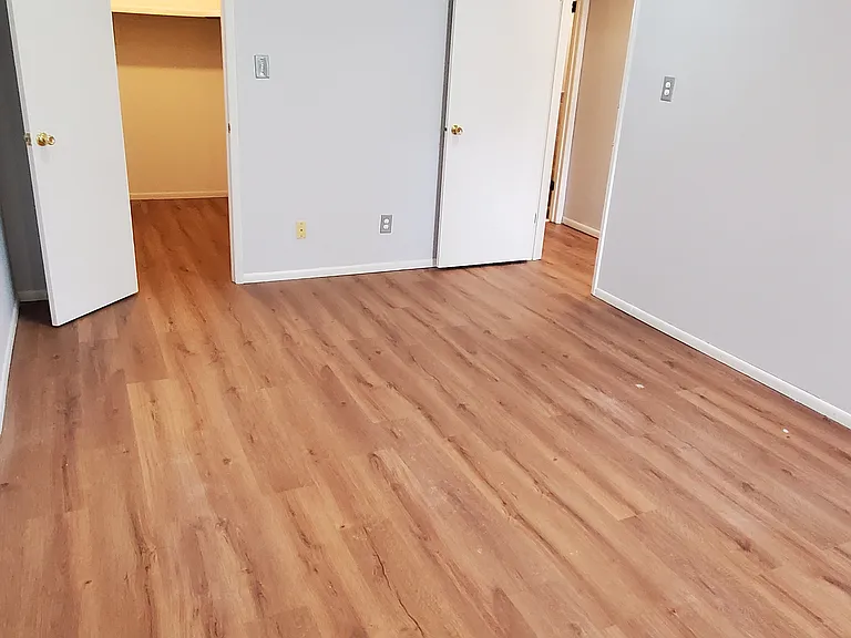 9814 Greenery Ln #E — Photo 8