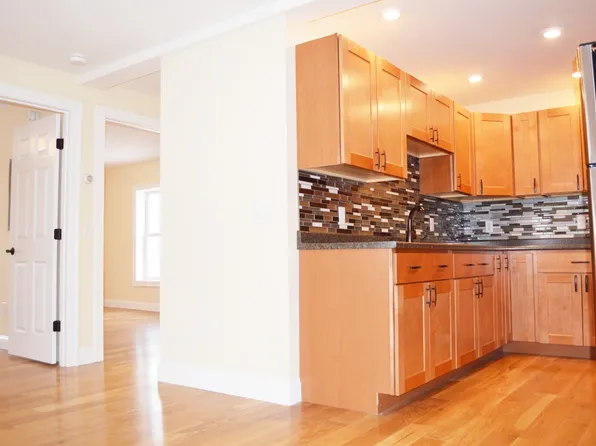 220 North Ave, 220 North Ave #1, Burlington, VT 05401