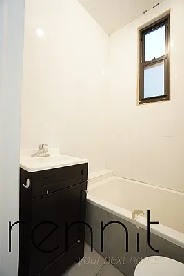 Rented by Rennit Inc. | media 30