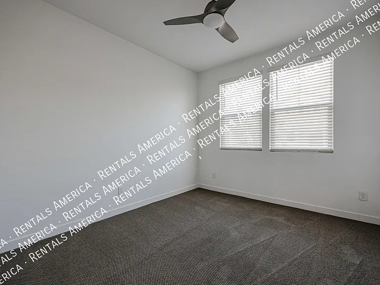 1051 E Armstrong Way — Photo 6